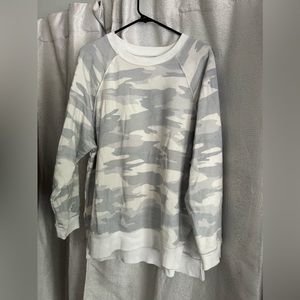 american eagle gray and white camo crew neck